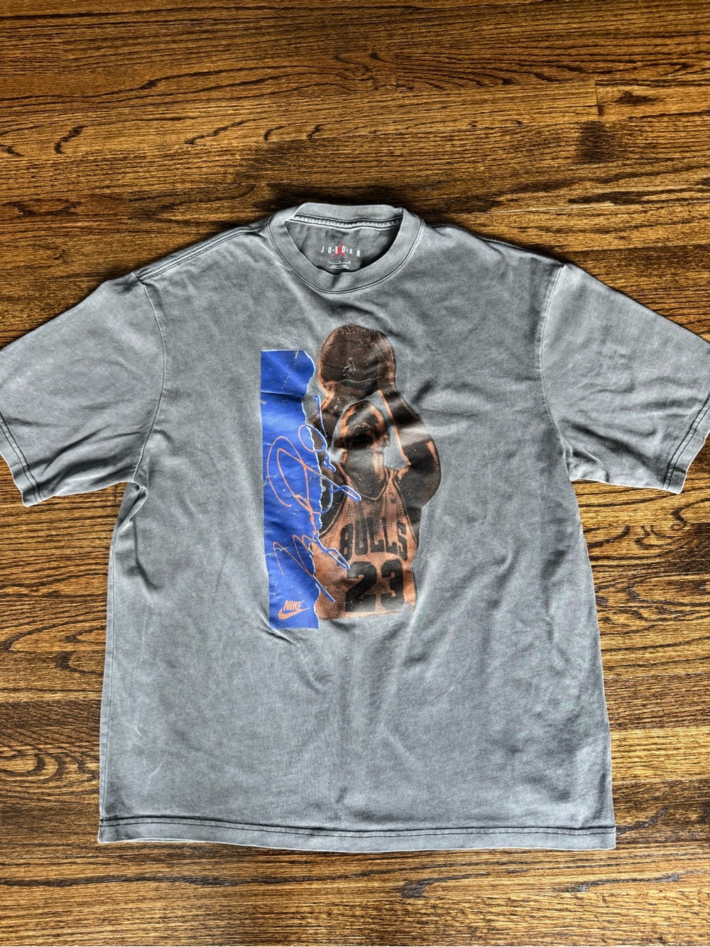 Jordan Men’s Gray Graphic Michael Jordan Tee with Blue Accent